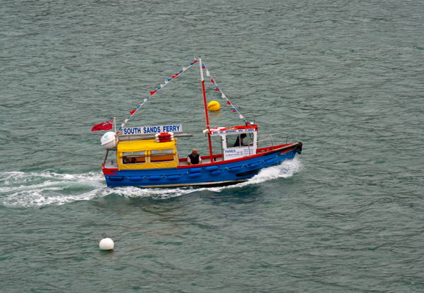 Ferry Salcombe harbour